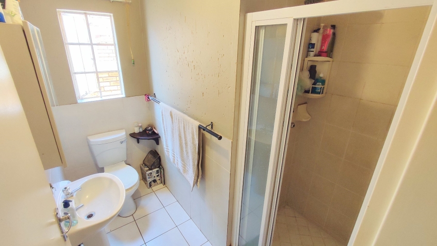 2 Bedroom Property for Sale in Heuwelsig Estate Gauteng