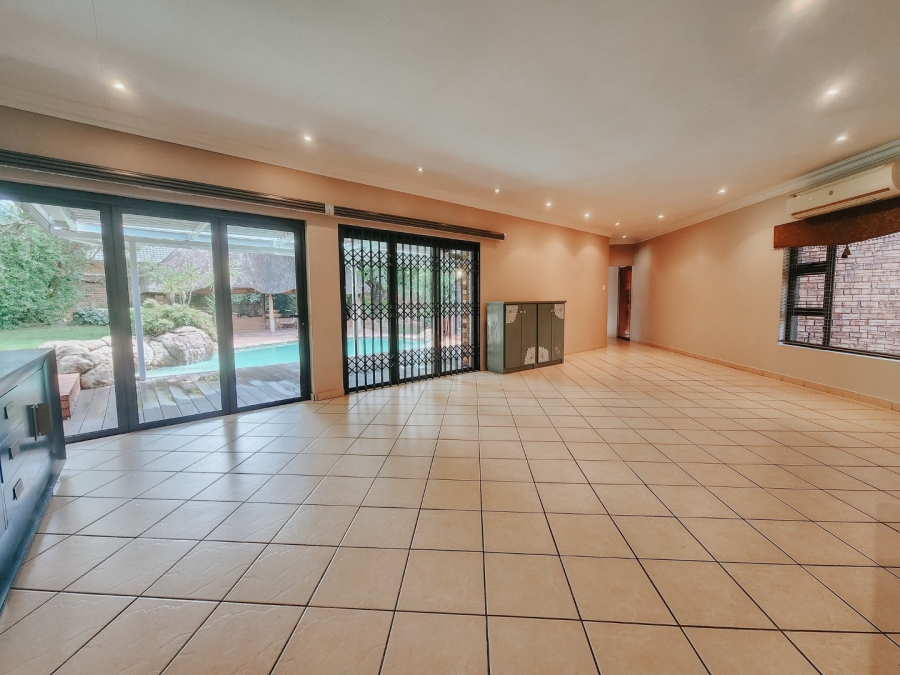 5 Bedroom Property for Sale in Eldoraigne Gauteng