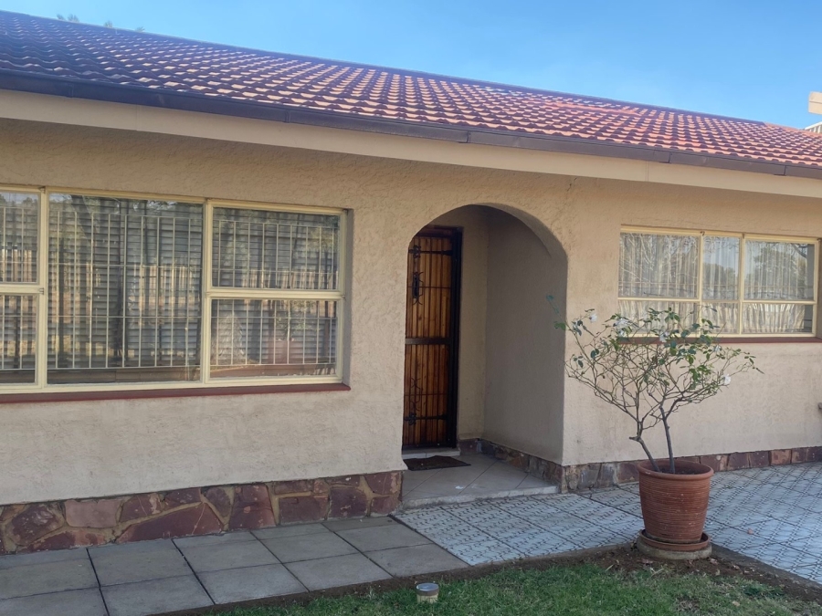 5 Bedroom Property for Sale in Bester Gauteng