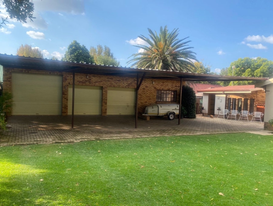 5 Bedroom Property for Sale in Bester Gauteng