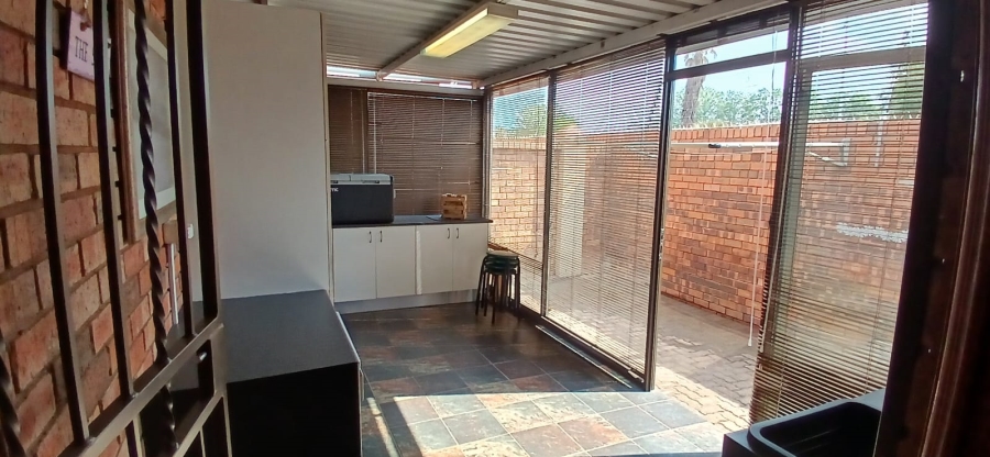 3 Bedroom Property for Sale in Bardene Gauteng