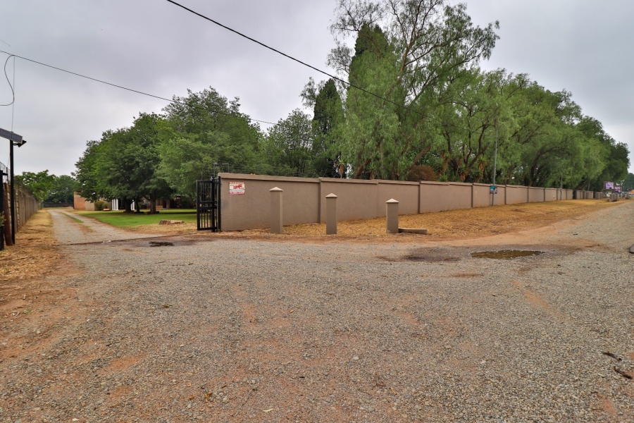 Commercial Property for Sale in Grootvaly Gauteng