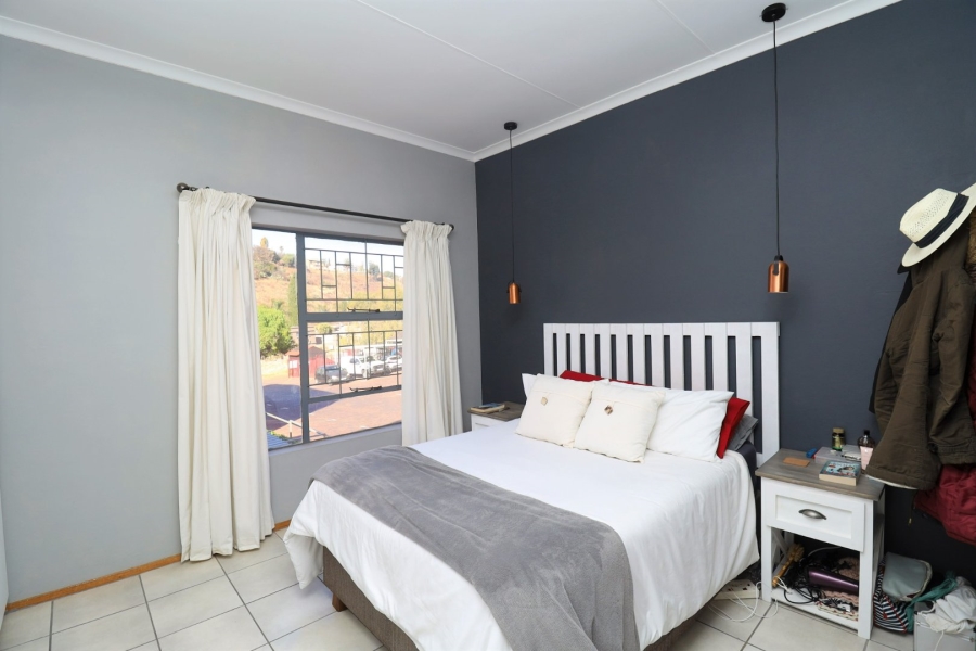 To Let 3 Bedroom Property for Rent in Roodekrans Gauteng