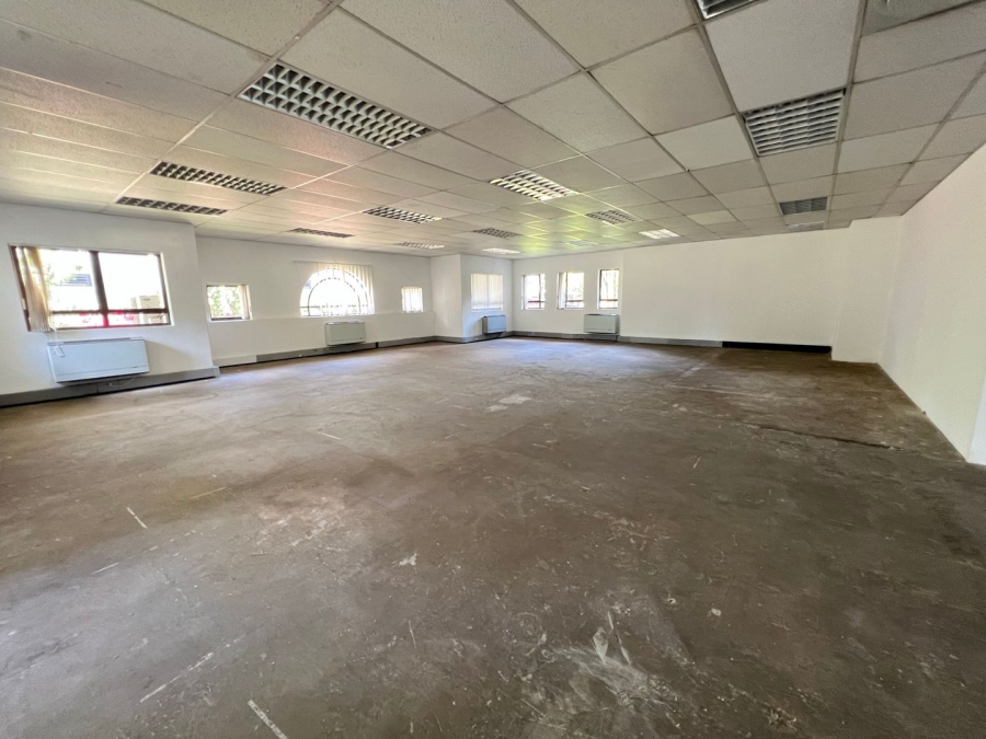 To Let commercial Property for Rent in Hyde Park Gauteng