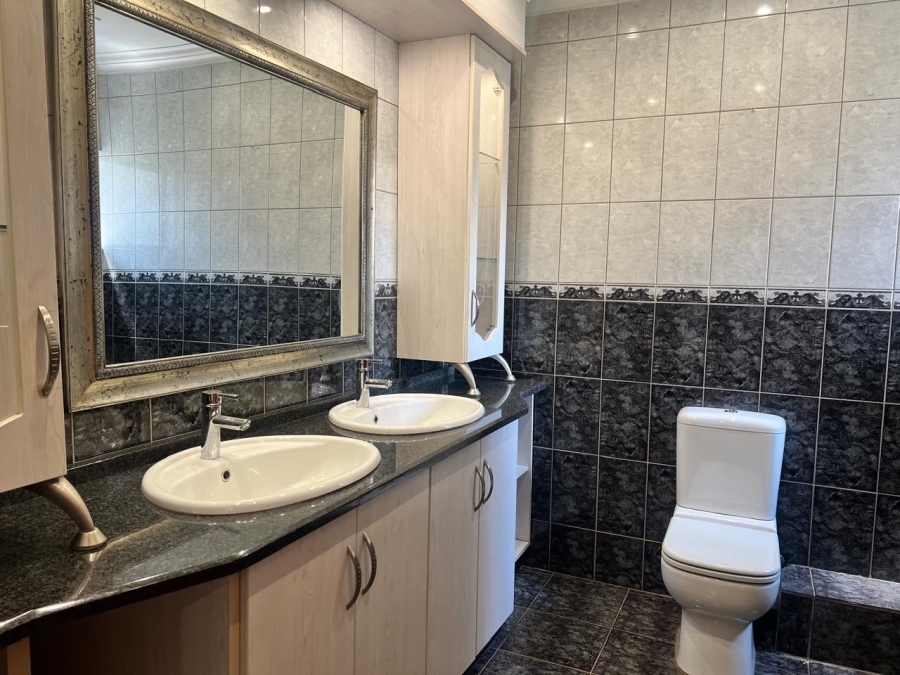 4 Bedroom Property for Sale in Midstream Estate Gauteng