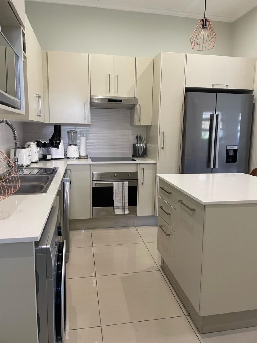 To Let 2 Bedroom Property for Rent in Bryanston Gauteng