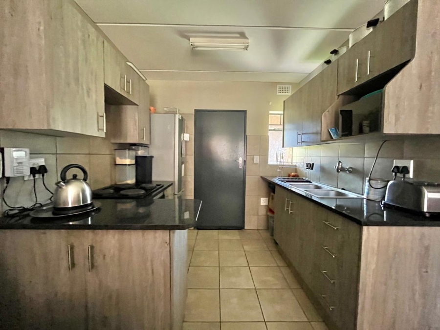 2 Bedroom Property for Sale in Montana Tuine Gauteng