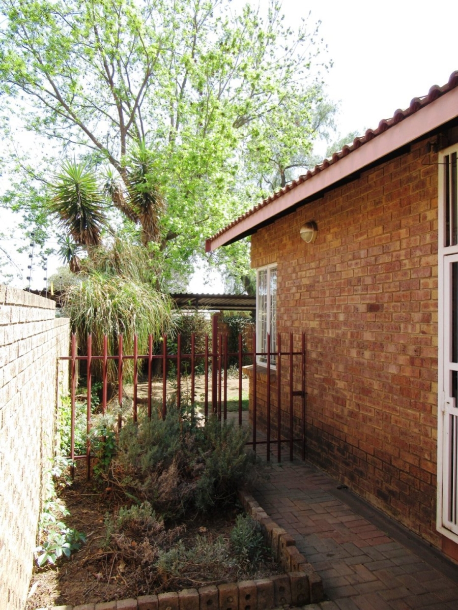 3 Bedroom Property for Sale in Erasmus Gauteng