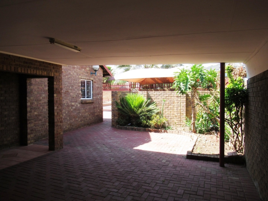 3 Bedroom Property for Sale in Erasmus Gauteng