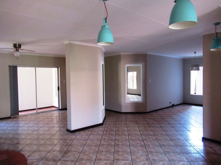 3 Bedroom Property for Sale in Erasmus Gauteng