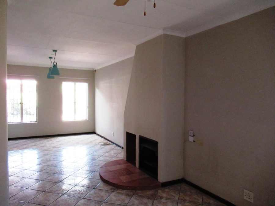 3 Bedroom Property for Sale in Erasmus Gauteng