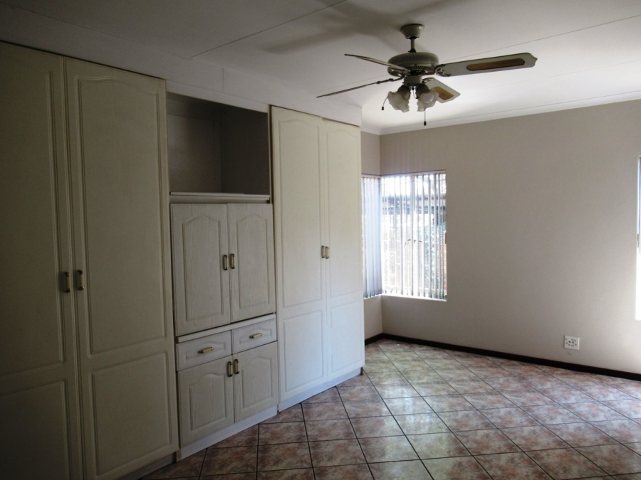 3 Bedroom Property for Sale in Erasmus Gauteng