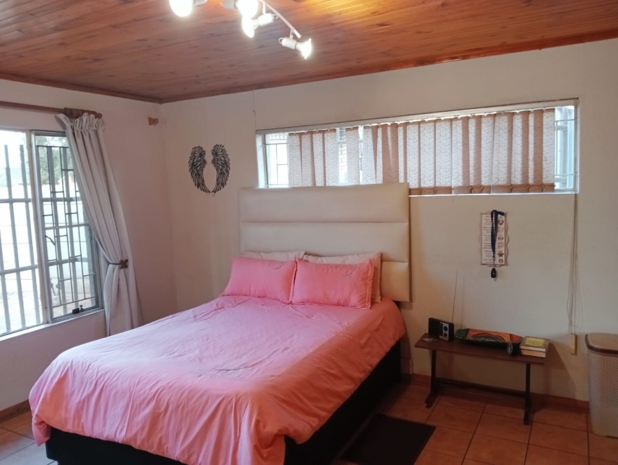 4 Bedroom Property for Sale in Groeneweide Gauteng