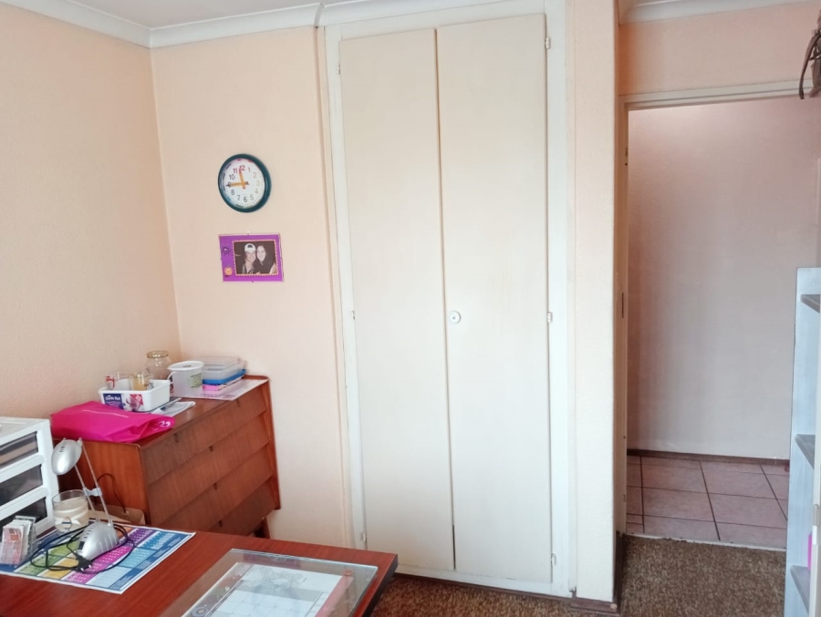 4 Bedroom Property for Sale in Groeneweide Gauteng