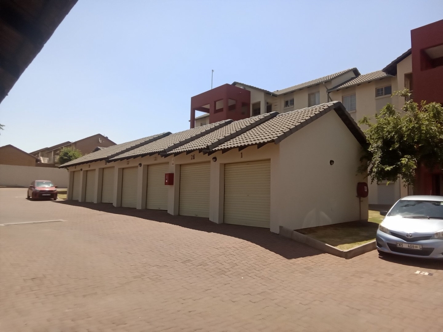 To Let 2 Bedroom Property for Rent in Noordwyk Gauteng