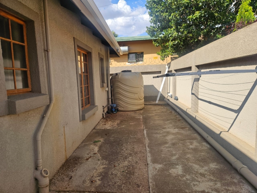 To Let 3 Bedroom Property for Rent in Rensburg Gauteng