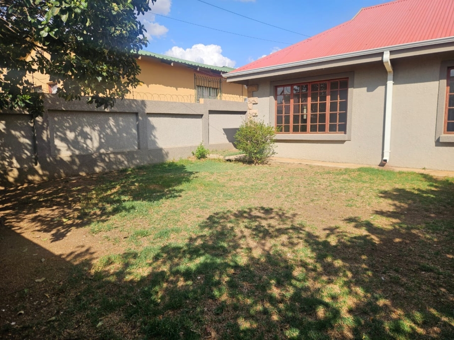 To Let 3 Bedroom Property for Rent in Rensburg Gauteng