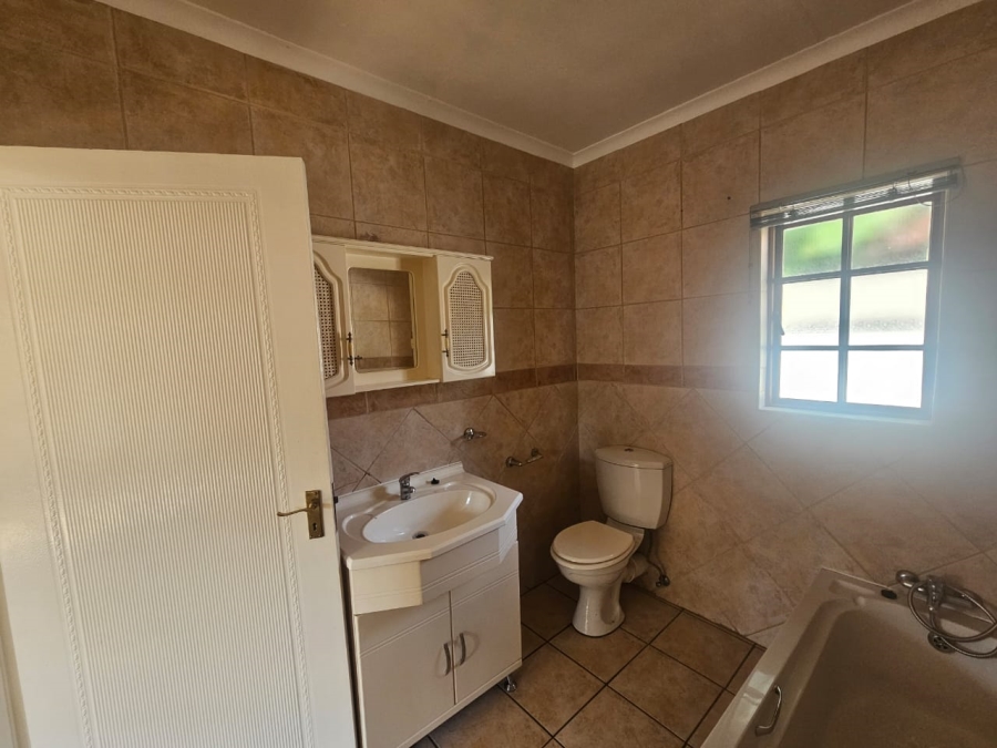 To Let 3 Bedroom Property for Rent in Rensburg Gauteng