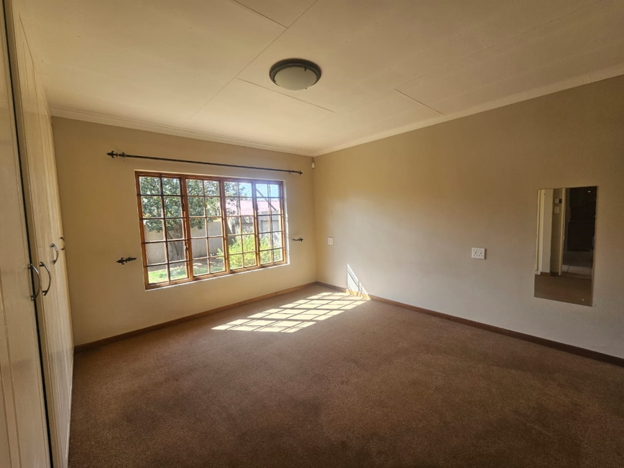 To Let 3 Bedroom Property for Rent in Rensburg Gauteng