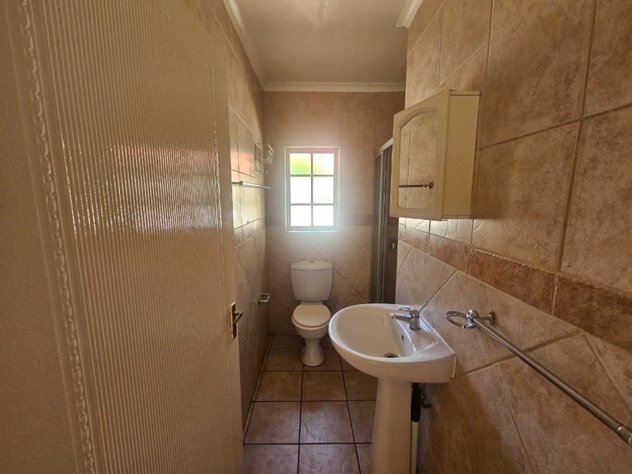 To Let 3 Bedroom Property for Rent in Rensburg Gauteng