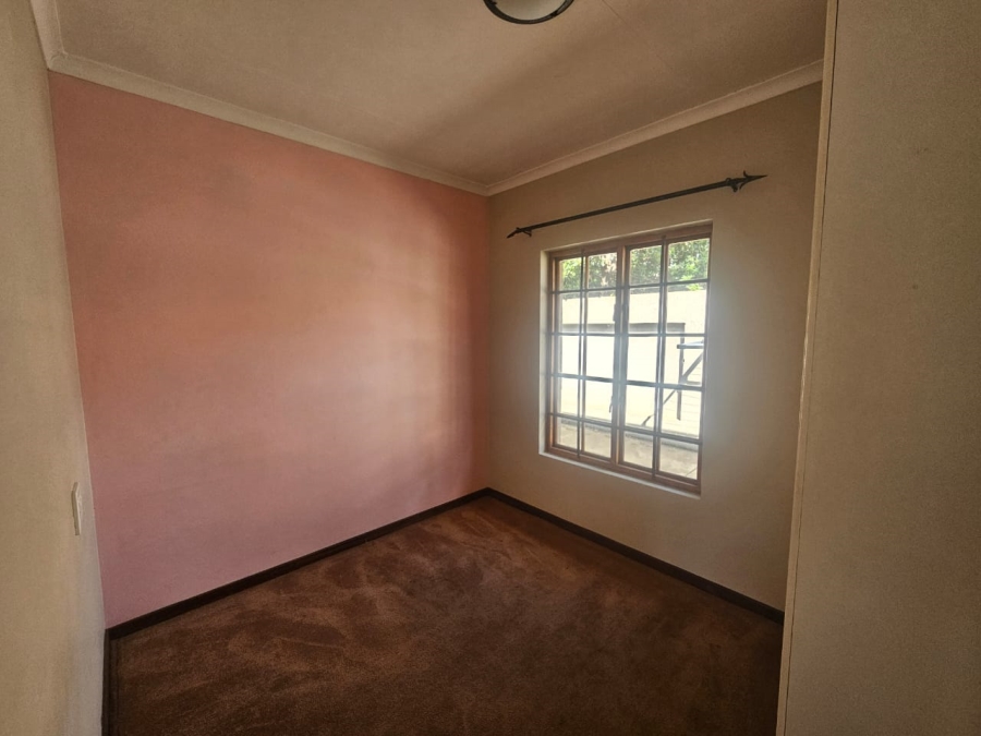 To Let 3 Bedroom Property for Rent in Rensburg Gauteng