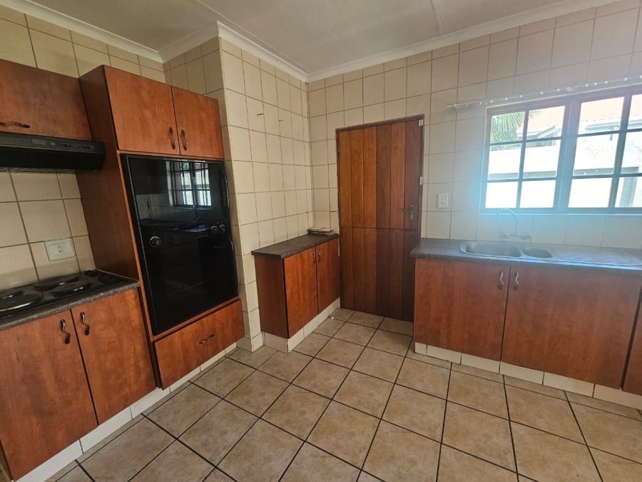 To Let 3 Bedroom Property for Rent in Rensburg Gauteng