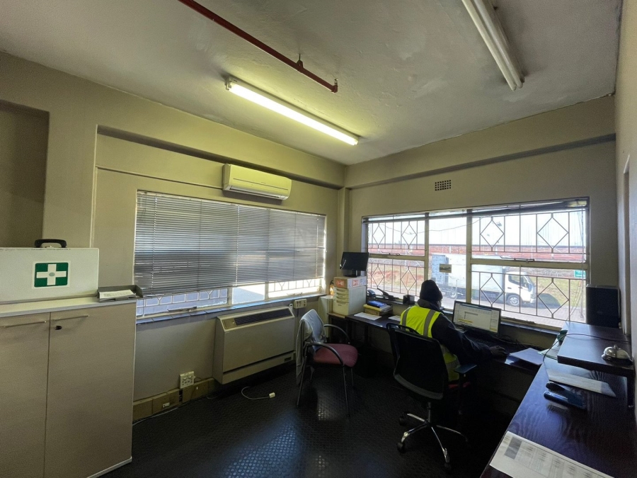 To Let commercial Property for Rent in Jet Park Gauteng