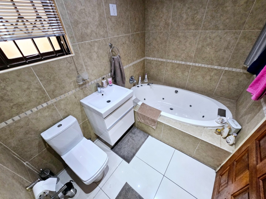 3 Bedroom Property for Sale in Laudium Gauteng