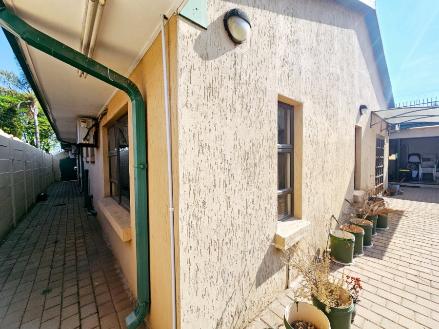 3 Bedroom Property for Sale in Laudium Gauteng