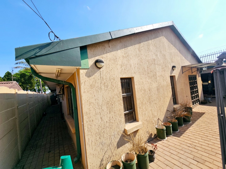 3 Bedroom Property for Sale in Laudium Gauteng