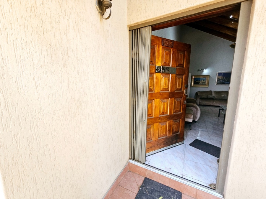 3 Bedroom Property for Sale in Laudium Gauteng