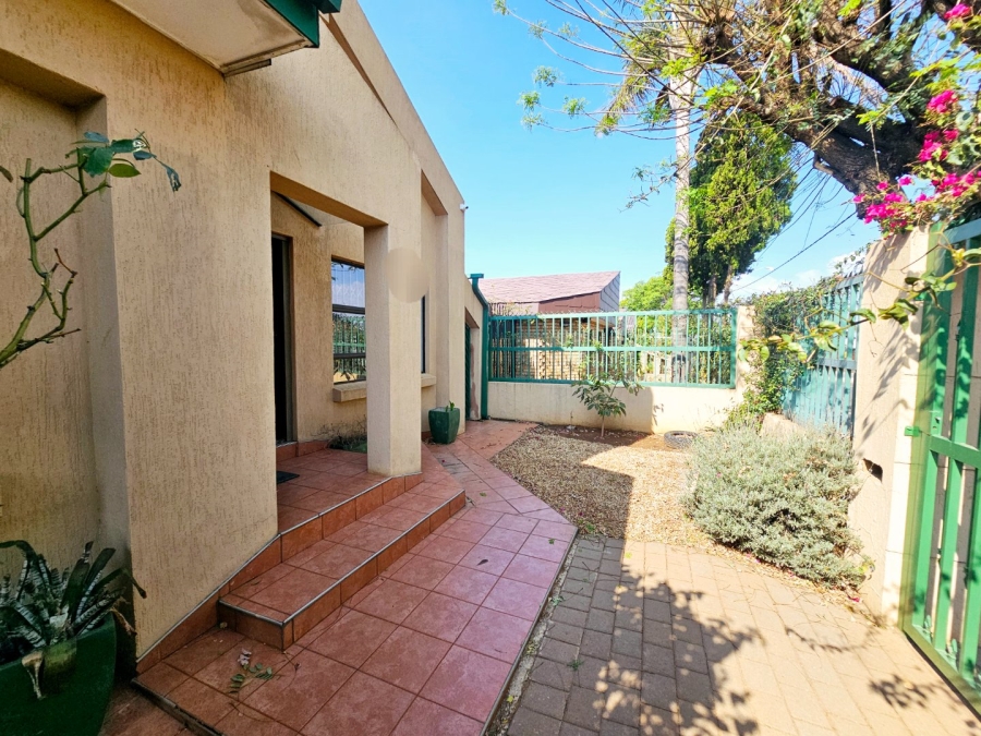 3 Bedroom Property for Sale in Laudium Gauteng