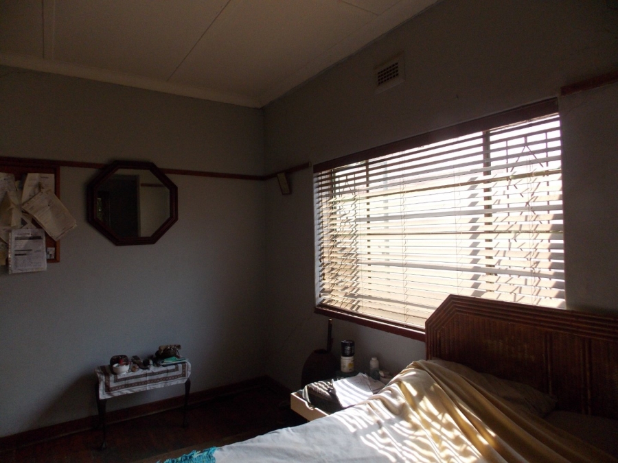 2 Bedroom Property for Sale in Bezuidenhout Valley Gauteng