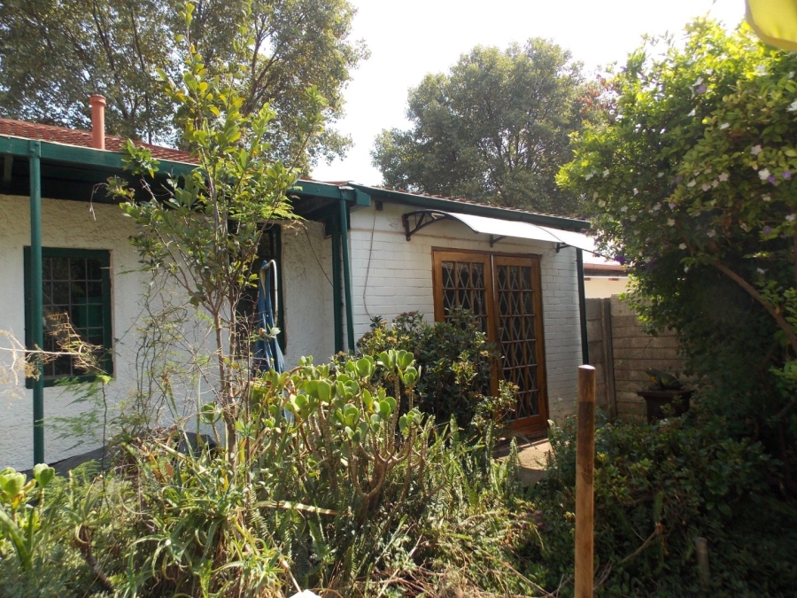 2 Bedroom Property for Sale in Bezuidenhout Valley Gauteng