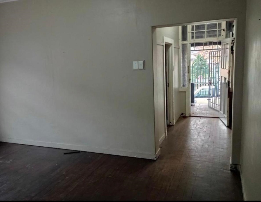 6 Bedroom Property for Sale in Bezuidenhout Valley Gauteng