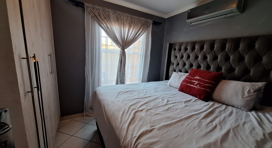 2 Bedroom Property for Sale in Glenway Estate Gauteng