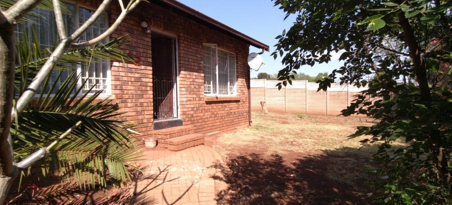 2 Bedroom Property for Sale in Zwartkop Gauteng