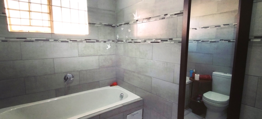 2 Bedroom Property for Sale in Zwartkop Gauteng