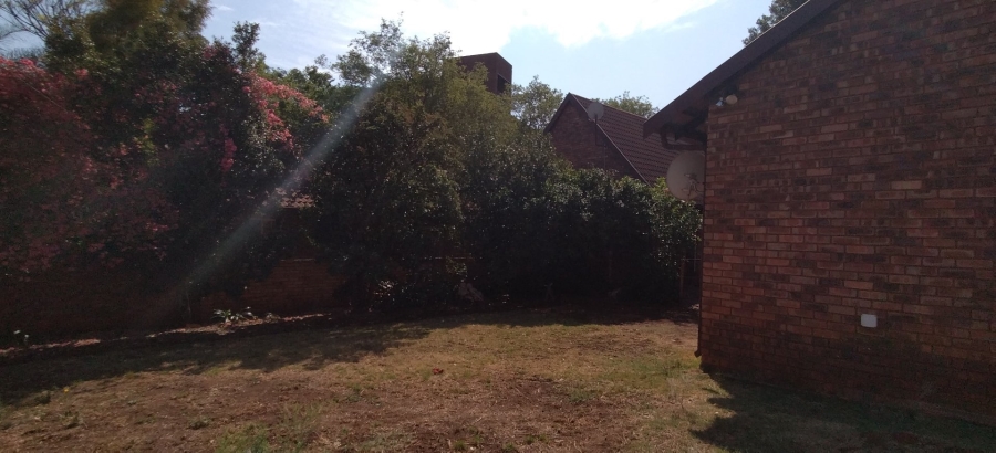 2 Bedroom Property for Sale in Zwartkop Gauteng