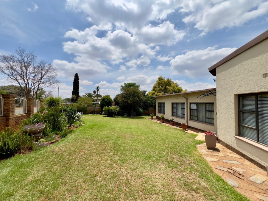 3 Bedroom Property for Sale in Edleen Gauteng