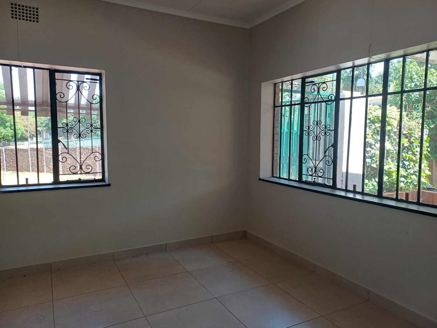 To Let 3 Bedroom Property for Rent in Cyrildene Gauteng