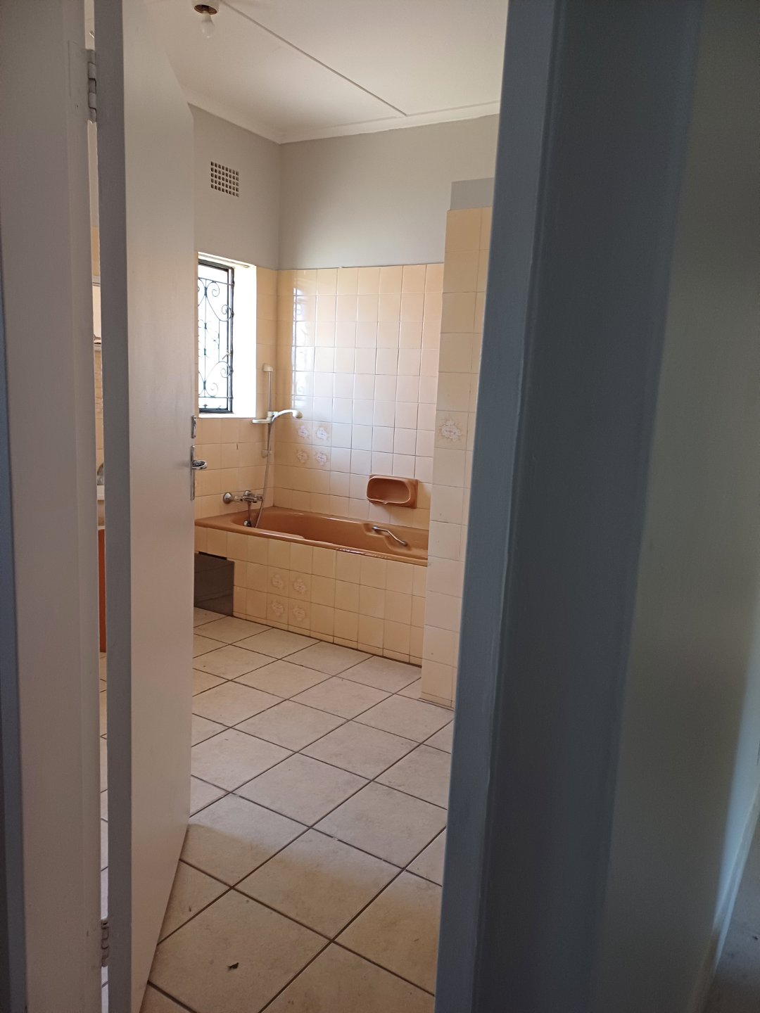 To Let 3 Bedroom Property for Rent in Cyrildene Gauteng