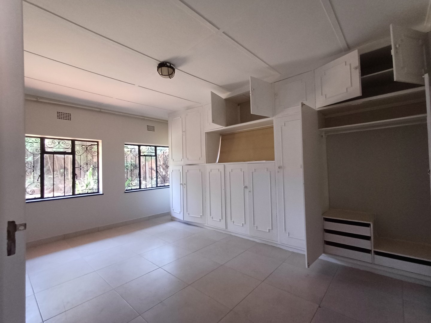 To Let 3 Bedroom Property for Rent in Cyrildene Gauteng