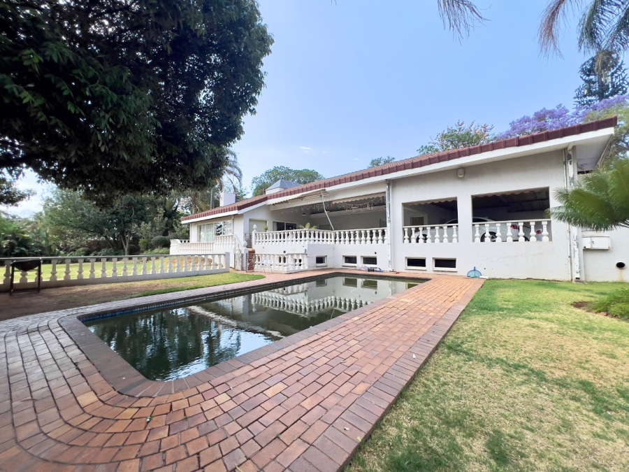 7 Bedroom Property for Sale in Waterkloof Ridge Gauteng