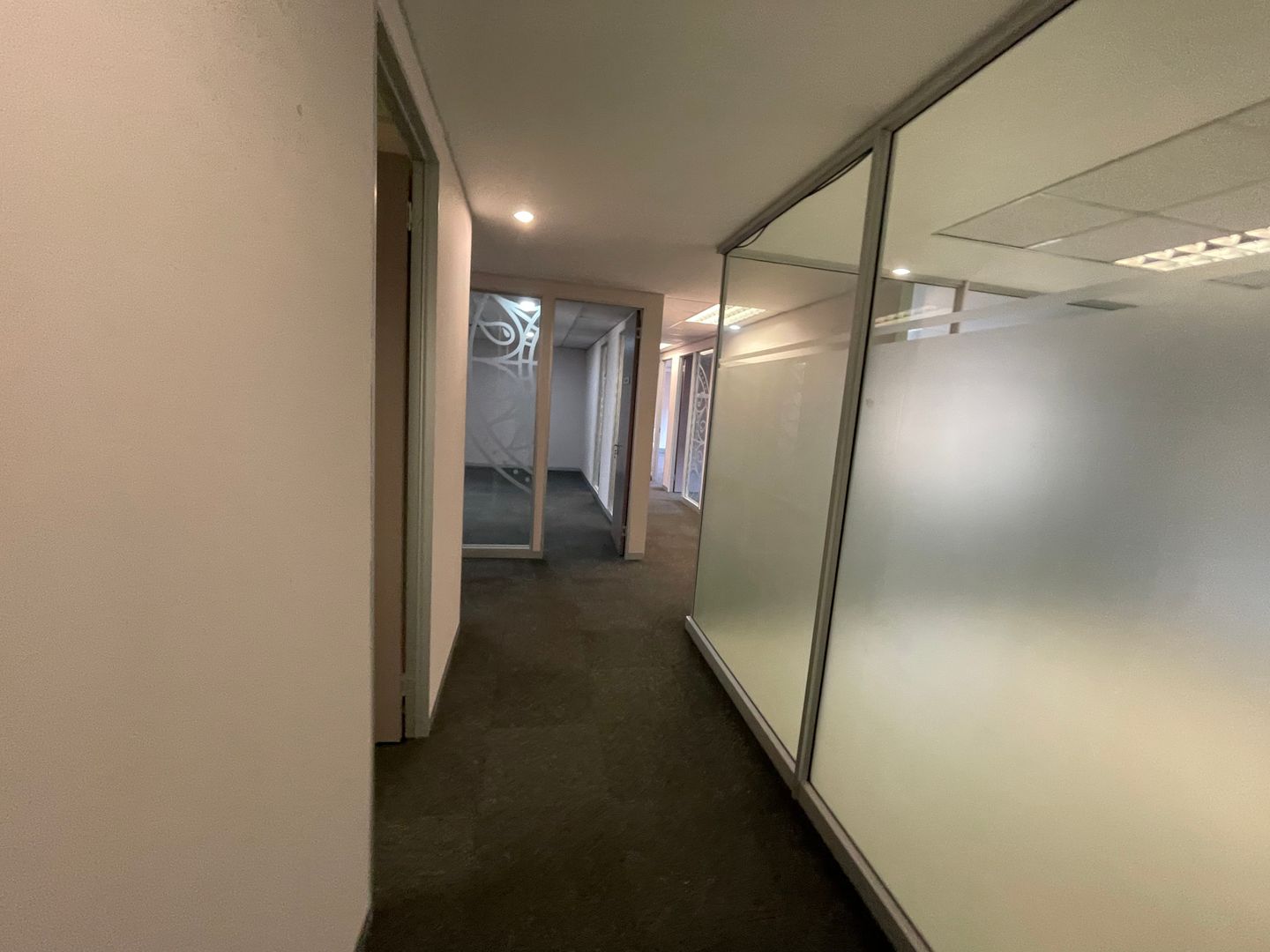 To Let commercial Property for Rent in Strubensvallei Gauteng