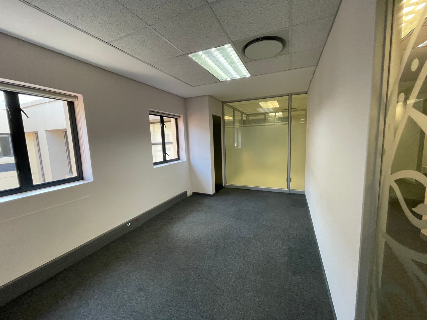 To Let commercial Property for Rent in Strubensvallei Gauteng