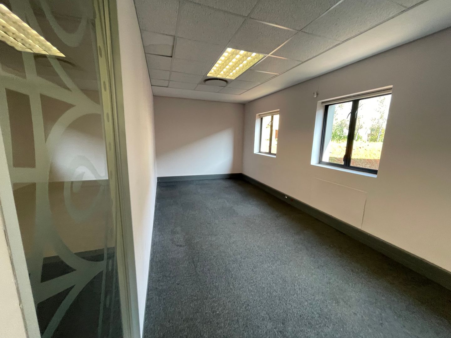 To Let commercial Property for Rent in Strubensvallei Gauteng