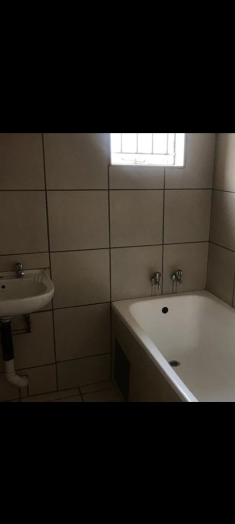 To Let 3 Bedroom Property for Rent in Nkwe Estate Gauteng