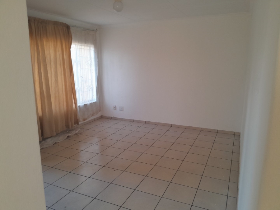 To Let 3 Bedroom Property for Rent in Nkwe Estate Gauteng