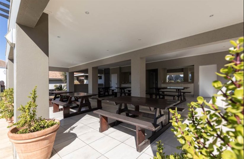 1 Bedroom Property for Sale in Fourways Gauteng